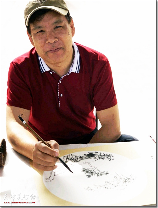 徐庆举（天津），1965年生于天津，天津市美术家协会员，天津市作家协会会员。